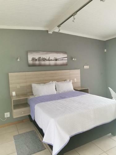 Hostal Mia Hills Guest House