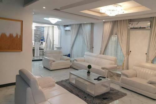Premier Villa - Luxury 4 Bedroom Duplex
