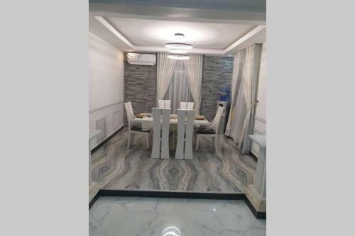 Premier Villa - Luxury 4 Bedroom Duplex