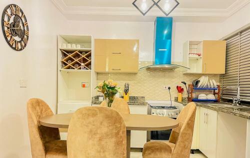 Luxurious 2 Bedroom Serviced Apartment Lekki Phase 1 Lagos