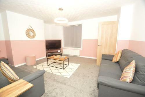 Natural Sanctuary 4 Bedroom - Suitelivin
