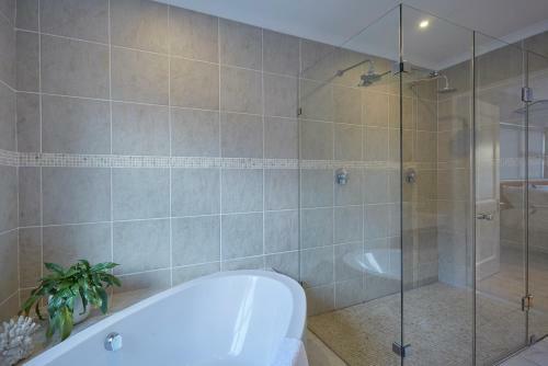 Villa Rhulani - Luxurious Modern Villa In Hout Bay
