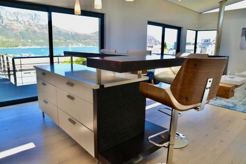 Villa Rhulani - Luxurious Modern Villa In Hout Bay
