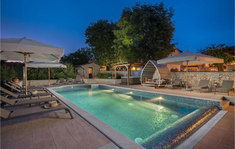 Holiday Home Mohori V