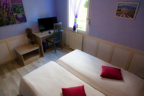 Hotel H�tel Les Lavandins