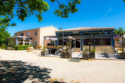 Hotel H�tel Les Lavandins
