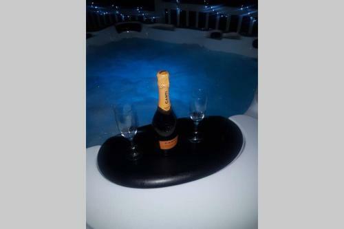 Hillingworth's Hot Tub Retreat