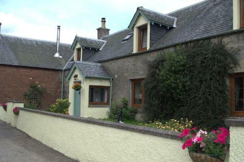 Rosemount Cottage - Highland Cottage