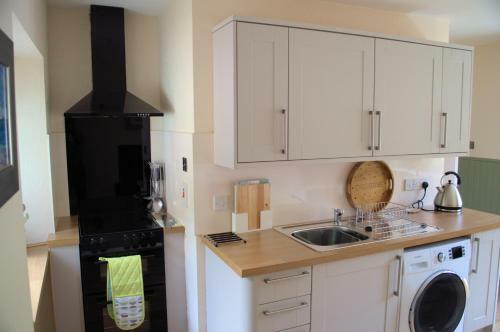 Rosemount Cottage - Highland Cottage