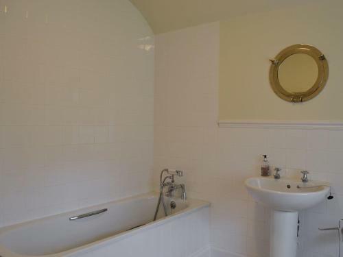 Orchard Cottage - Uk12525