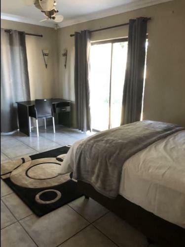 Hostal Africaren Budget Stay