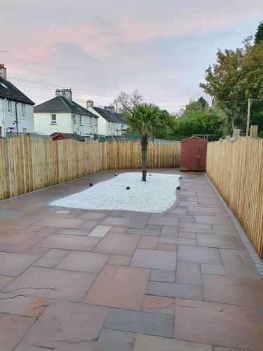 Apartamento Glasgow Comfortable And Modern 3 Bedroom Mid Terraced Villa