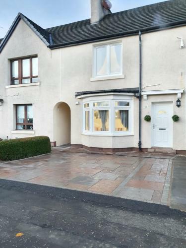 Apartamento Glasgow Comfortable And Modern 3 Bedroom Mid Terraced Villa