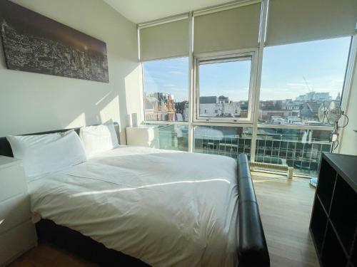 City Centre 2-bed Apartment Parking Jacuzzi Bath