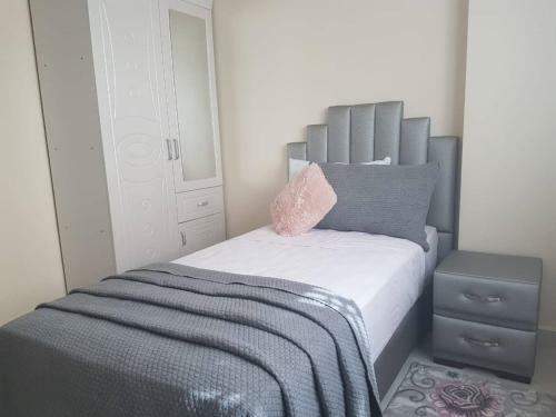 New Luxury Apartment, 3 Bed, 7mins To Beach - Aida