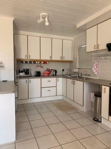 Spacious 3 Bedroom Duplex, Close To Club Mykonos