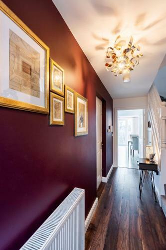 Deluxe, Modern, Spacious Home Away From Home