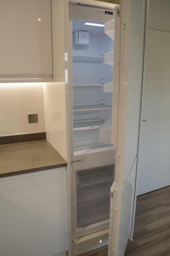 Brand New Luxury One Bed Apartment