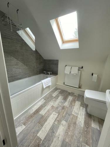 No33 Woodlands Cottage
