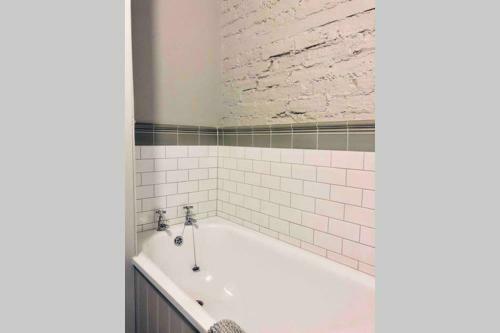 Seaside Escape - Gorgeous 2 Bed Apartment In St-leonards-on-sea