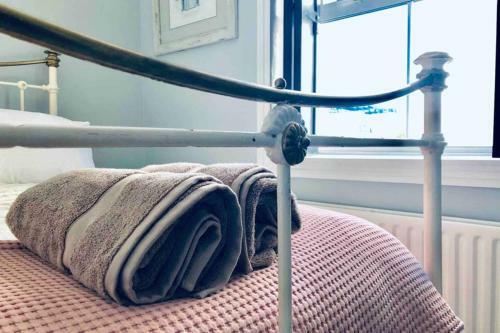 Seaside Escape - Gorgeous 2 Bed Apartment In St-leonards-on-sea