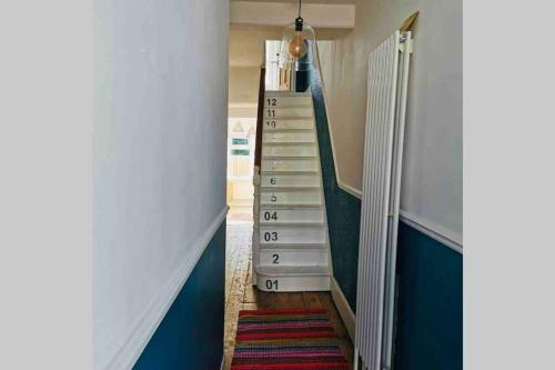 Lovely Seaside Town House With Private Parking
