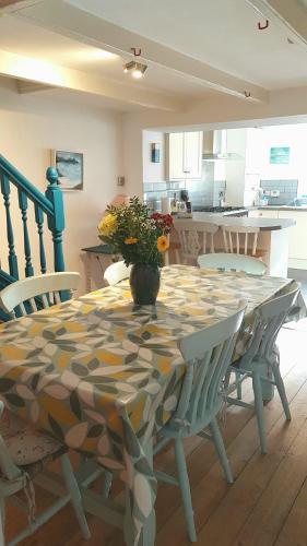 Pretty Cornish Cottage Hayle Near Beaches