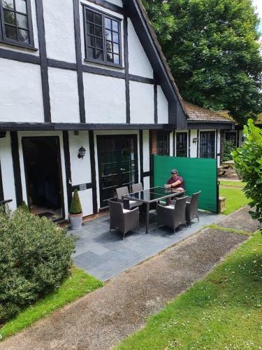 20 Tudor Court " Four Star AA Accommodation"