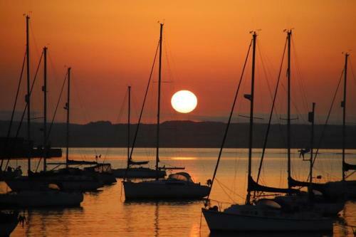 Llanddwyn Penthouse Holiday Apartment