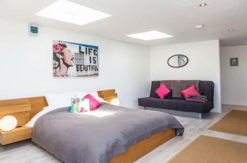 Hostal The Studio B&B Luxury Garden Room