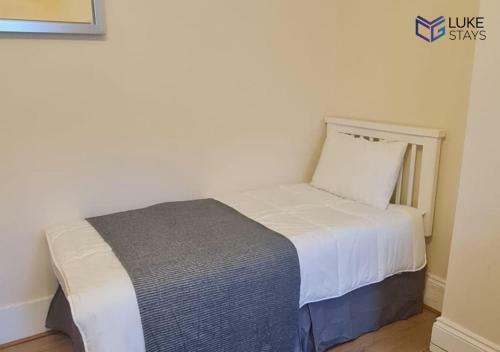 Apartamento ? Stunning 2 Bed Flat ? Parking ? Fast Wifi?
