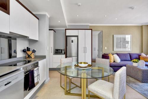 Sandton Apartment 15 West Road South
