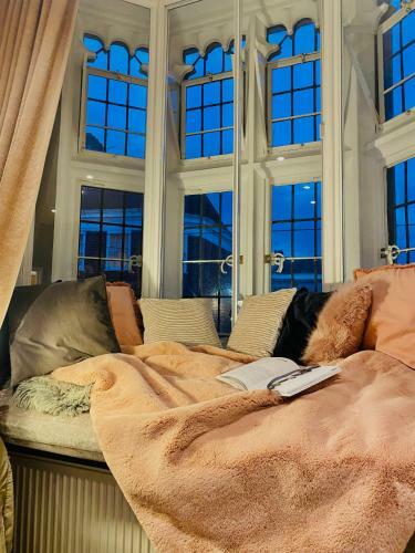 Idyllic City Centre Apartment In Canterbury