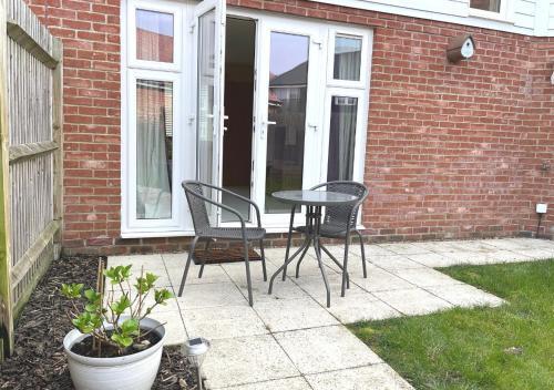Ashford Holiday Home Sleeps 6