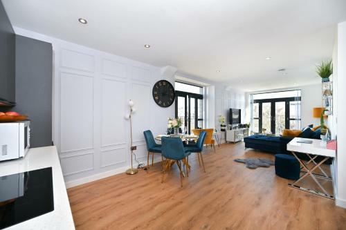 Apartamento Modern & Spacious 2br Apt Seaside Stay