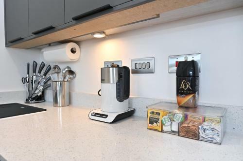 Apartamento Modern & Spacious 2br Apt Seaside Stay