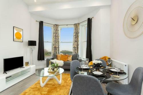 Light And Bright Apartment - Moments To The Beach