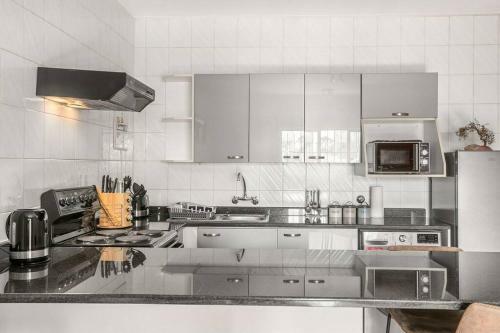 Antibes In West Road South Sandton Apartment