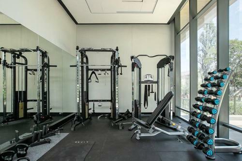 Park Central Loft Apartment In Rosebank