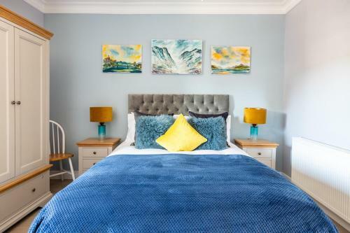Blueness, City Centre Luxury Apartment