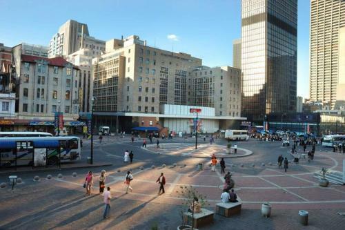 Apartamento Luxury 2bed Opposite Woolies On Gandhi Square+wifi