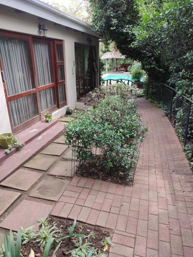 Bed & Breakfast Willow Rock Guest House