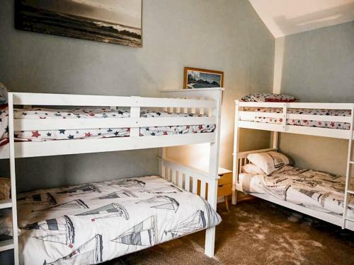 Pass The Keys Beautifully Decorated Bright And Cosy Cottage