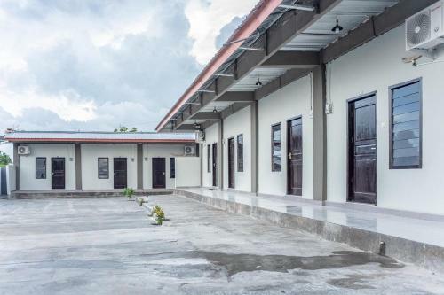 Hotel Amor Homestay Redpartner