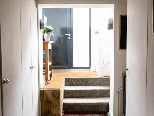Pass The Keys Stunning Spacious 3 Bedroom Home In Quiet Location