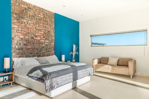 Hostal Colourful Manor Luxury Lodge