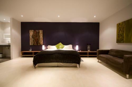 Hostal Colourful Manor Luxury Lodge