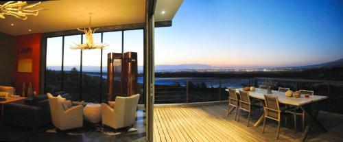 Hostal Colourful Manor Luxury Lodge