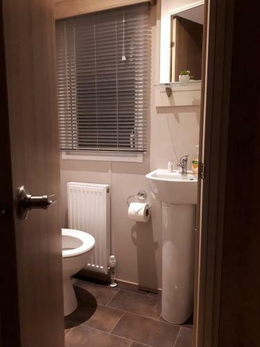 M78 2 Bedroom, 4 Berth Luxury Mini Lodge