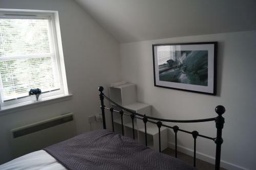 Self-contained Light And Bright Apartment In Kirriemuir